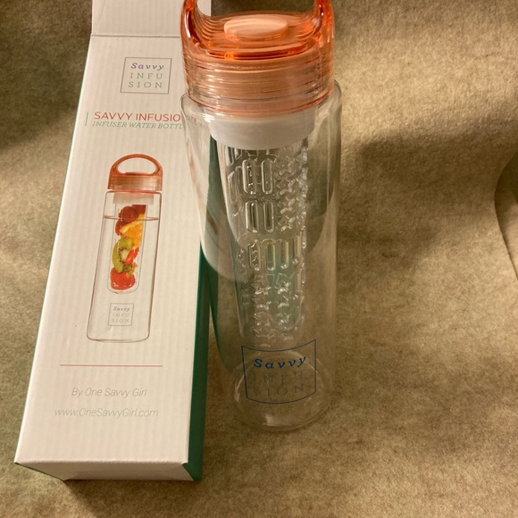 Savvy Infusion Water Bottle - Picture 6 of 8